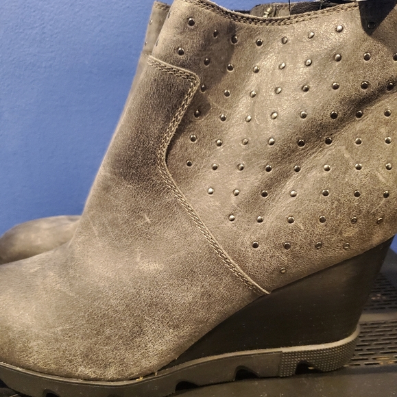 Sorel Joan Uptown Stud Booties - Picture 4 of 10